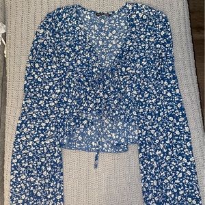 Shein Cropped Long Sleeve Top